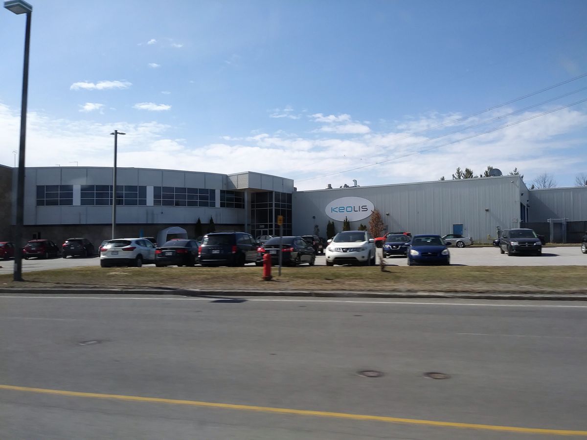2450, boulevard des Entreprises - 02