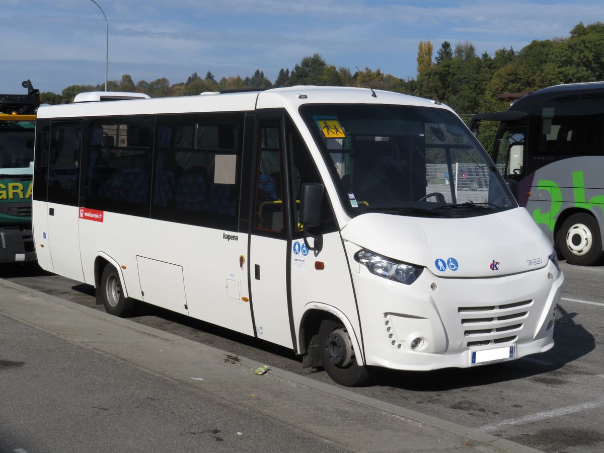 Kapena Thesis (vue avant droite) - Belle Savoie Express (Chambéry)