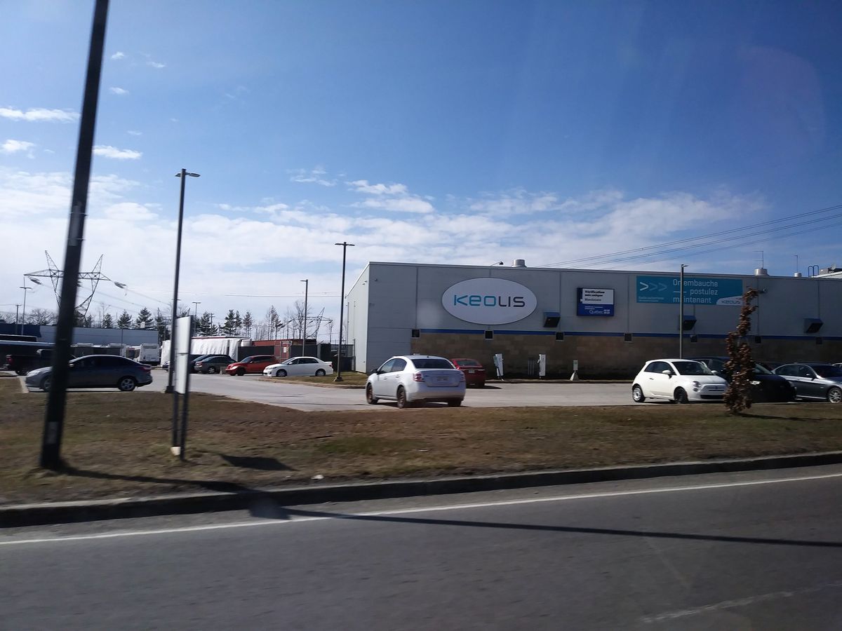 2450, boulevard des Entreprises - 01